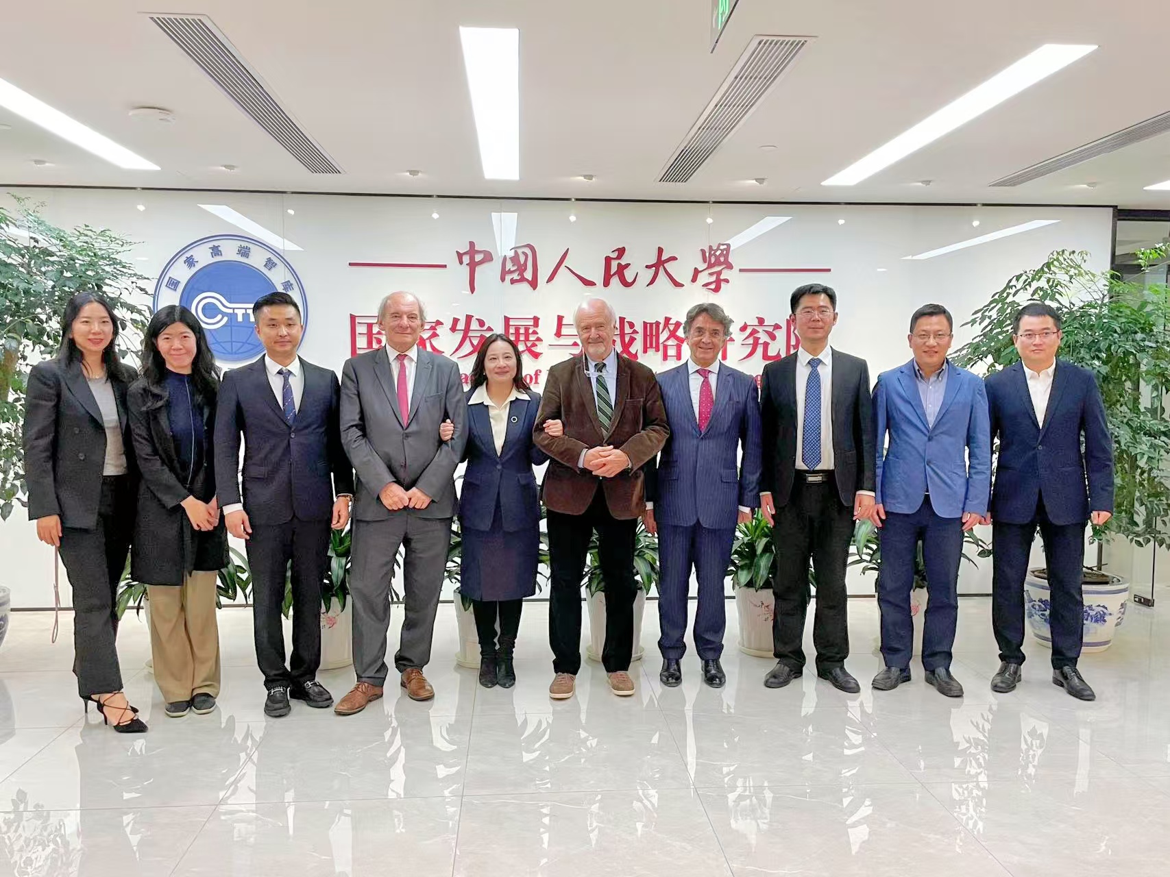 法国能源协会来访.jpg