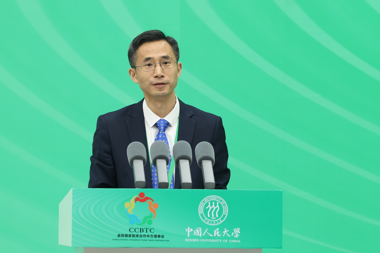 刘青.jpg